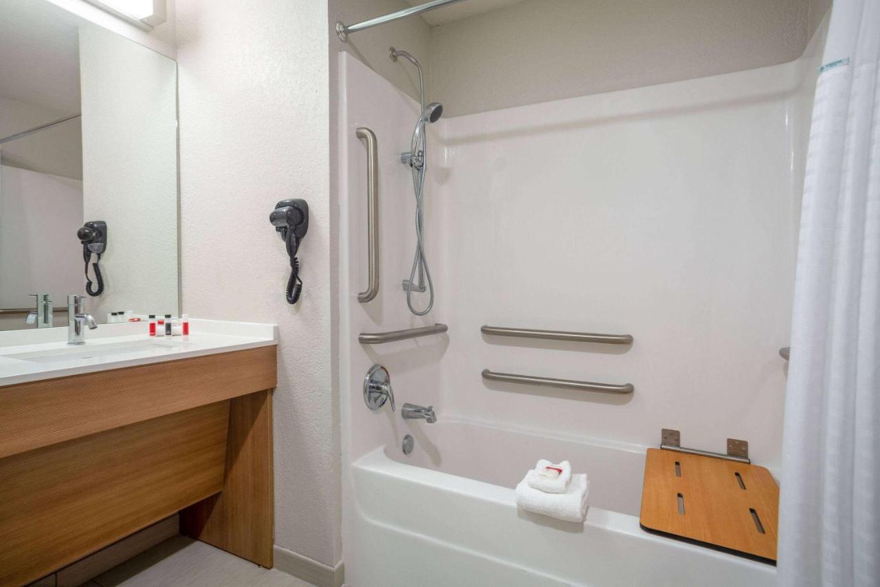 Microtel Inn & Suites By Wyndham Liberty Ne Kansas City Area Eksteriør bilde